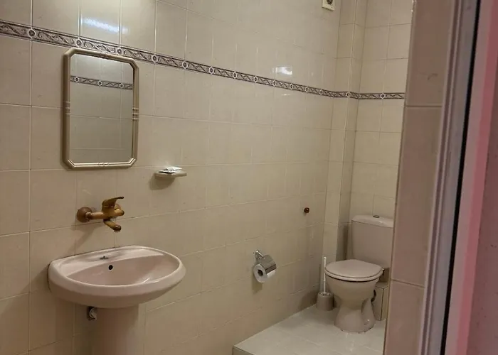 александър Daire *